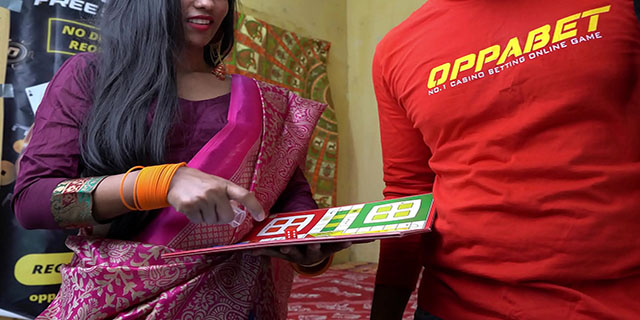 सौतेली मा बेटे की चुदाई लुडो खेलते हुए