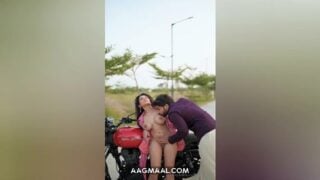 रेशमी नैर बुलेट और बेबी सेक्सी हिंदी ब्लू फिल्म