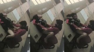 इंडियन कॉलेज कपल की बेंच पर चोदा चुदी पकड़ी गई